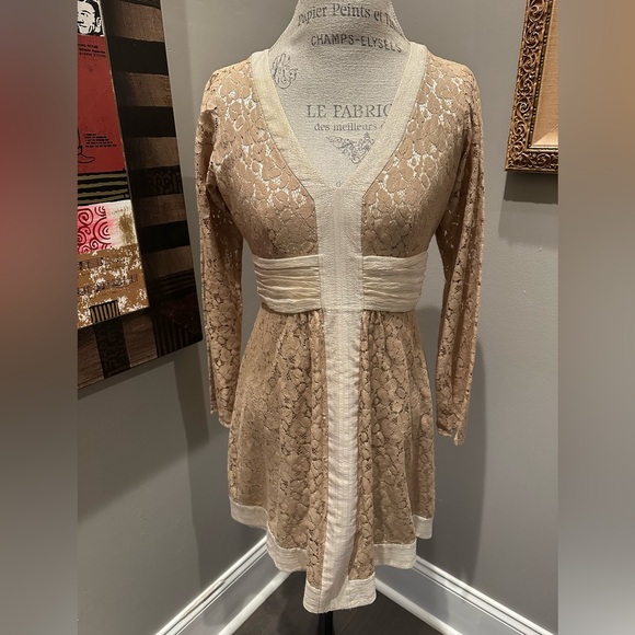 Laundry by Design Gold Lace Shimmer Overlay Mini Dress - Picture 1 of 13